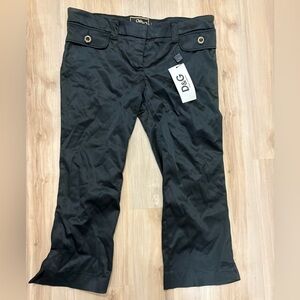 D&G Black Women's Tailored capris with Button Flap Pockets